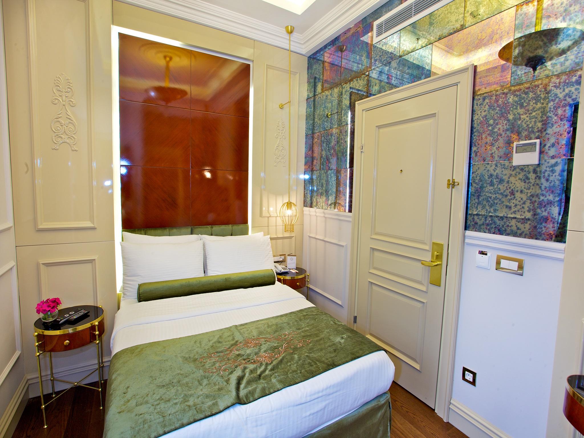 Taksim Star Hotel Istanboel Buitenkant foto